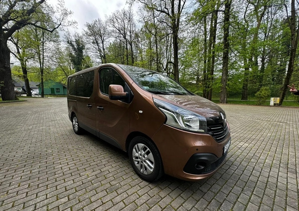 Renault Trafic cena 55900 przebieg: 303600, rok produkcji 2014 z Biała małe 29